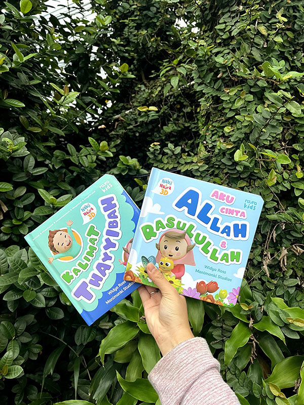 buku islami anak Nabil dan Naura untuk menanamkan adab sejak dini dan mengenalkan kalimat thayyibah