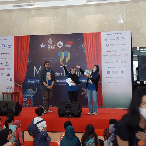 Kegiatan Literasi Mendongeng Interaktif